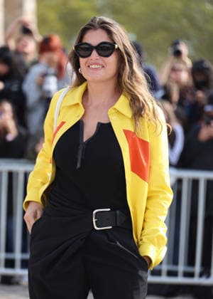 Laetitia Casta arrives at the Loewe Women’s Ready-to-Wear Spring Summer 2027 show during Paris Fashion Week (PFW) on the Esplanade Saint-Louis in Paris, France, on October 2, 2026. Denis Guignebourg, Bestimage. Arrivals at the Loewe Women’s Spring Summer 2027 Ready-to-Wear show as part of Paris Fashion Week on October 2, 2026, in Paris, France. Paris, France  Copyright: xDenisxGuignebourgx xBestimagexDenisxGuignebourgx xBestimagex