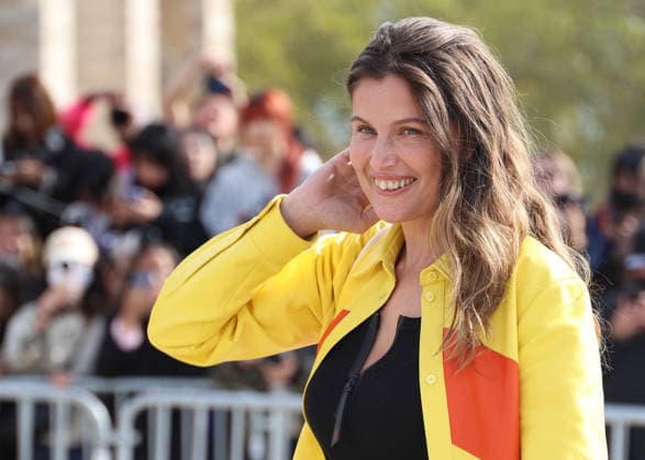 Laetitia Casta arrives at the Loewe Women’s Ready-to-Wear Spring Summer 2027 show during Paris Fashion Week (PFW) on the Esplanade Saint-Louis in Paris, France, on October 2, 2026. Denis Guignebourg, Bestimage. Arrivals at the Loewe Women’s Spring Summer 2027 Ready-to-Wear show as part of Paris Fashion Week on October 2, 2026, in Paris, France. Paris, France  Copyright: xDenisxGuignebourgx xBestimagexDenisxGuignebourgx xBestimagex