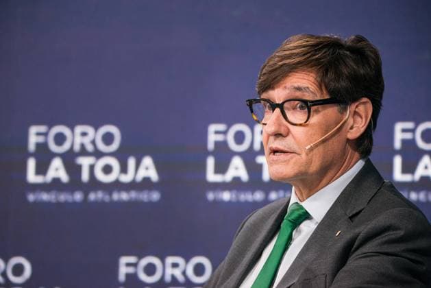 Second Day of the La Toja Vínculo Atlántico Forum Salvador Illa, President of the Generalitat of Catalonia, during the La Toja Vínculo Atlántico Forum on October 2, 2026, in O Grove, Pontevedra, Galicia, Spain. The La Toja Vínculo Atlántico Forum is a renowned annual forum for debate and reflection focused on the defense of liberal democracy, the Atlantic partnership, and international cooperation. Founded in 2019 on the initiative of Josep Piqué, Amancio López Seijas, and the Hotusa Group, it brings together prominent political and business leaders, academics, and representatives of civil society on the island of La Toja. OCTOBER 2, 2026 Elena Ferná O Grove, Pontevedra, Galicia O Grove, Pontevedra, Galicia, Spain Copyright: xElenaxFernandezx 7815534