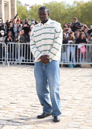 Guests arriving at the Loewe Women’s Ready-to-Wear Spring Summer 2027 show during Paris Fashion Week (PFW) on the Esplanade Saint-Louis in Paris, France, on October 2, 2026. Denis Guignebourg, Bestimage. Arrivals at the Loewe Women’s Ready-to-Wear Spring Summer 2027 show as part of Paris Fashion Week on October 2, 2026, in Paris, France. Paris, France Copyright: xDenisxGuignebourgx xBestimagexDenisxGuignebourgx xBestimagex