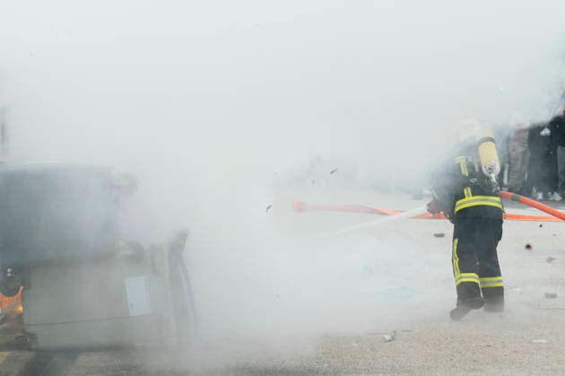 High School Student Protests Spread Across France - Montauban Firefighters are putting out a fire in the rubbish bins at Antoine Bourdelle High School. Blockades at the Bourdelle and Michelet secondary schools in Montauban. The students protest continues this Friday, 2 October, in Occitanie and across all regions of France. In Montauban, police are securing the Antoine Bourdelle secondary school, where several rubbish bins have been set alight. France, Montauban, 2 October 2026. Photo by Patricia Huchot-Boissier ABACAPRESS.COM Montauban OCCITANIE France  Copyright: xHuchot-BoissierxPatricia ABACAx