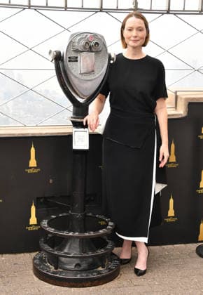 NEW YORK, NY - OCTOBER 1: Samantha Sloyan pictured during a visit at the Empire State Building Ahead of the Release of Mike Flannigan s Carrie on October 1, 2026 in New York City. Credit: Credit: AdMedia New York City USA - ZUMAa123 20261001_zaa_a123_344 Copyright: xJohnxFyckex