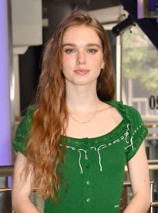 NEW YORK, NY - OCTOBER 1: Summer H. Howell pictured during a visit at the Empire State Building Ahead of the Release of Mike Flannigan s Carrie on October 1, 2026 in New York City. Credit: Credit: AdMedia New York City USA - ZUMAa123 20261001_zaa_a123_353 Copyright: xJohnxFyckex
