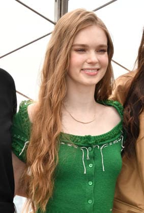 NEW YORK, NY - OCTOBER 1: Summer H. Howell pictured during a visit at the Empire State Building Ahead of the Release of Mike Flannigan s Carrie on October 1, 2026 in New York City. Credit: Credit: AdMedia New York City USA - ZUMAa123 20261001_zaa_a123_354 Copyright: xJohnxFyckex