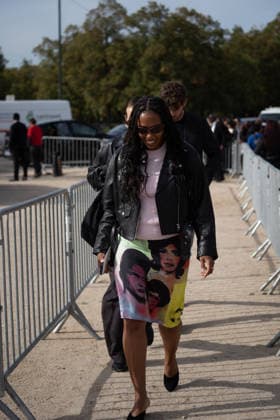 IPA89217300 - Paris, France, October 2, 2026. Guests arrive at the LOEWE Spring Summer 2027 fashion show during Paris Fashion Week Pictured: guest  Copyright: xGINEVRAxFATARELLAx xx IPA89217300