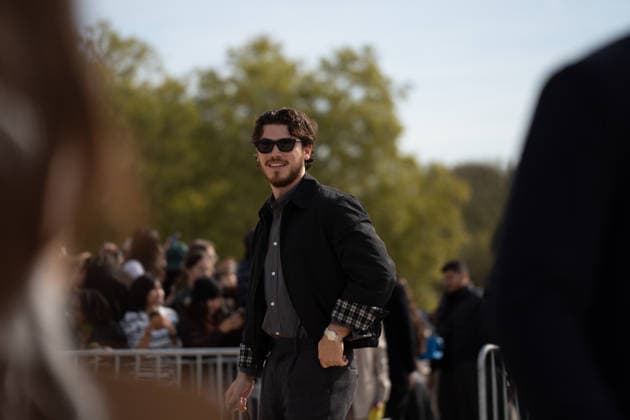 IPA89217520 - Paris, France, October 2, 2026. Guests arrive at the LOEWE Spring Summer 2027 fashion show during Paris Fashion Week Pictured: guest  Copyright: xGINEVRAxFATARELLAx xx IPA89217520