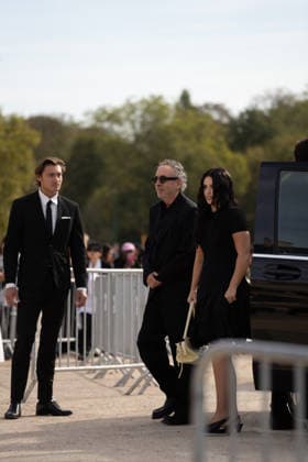 IPA89217528 - Paris, France, October 2, 2026. Guests arrive at the LOEWE Spring Summer 2027 fashion show during Paris Fashion Week Pictured: Tim Burton, Nell Burton  Copyright: xGINEVRAxFATARELLAx xx IPA89217528