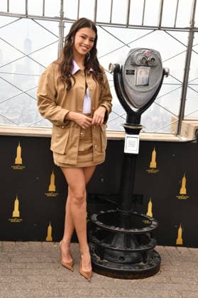 NEW YORK, NY - OCTOBER 1: Amber Midthunder pictured during a visit at the Empire State Building Ahead of the Release of Mike Flannigan s Carrie on October 1, 2026 in New York City. Credit: Credit: AdMedia New York City USA - ZUMAa123 20261001_zaa_a123_366 Copyright: xJohnxFyckex