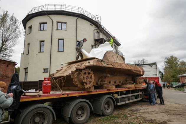 The German Panther tank (Panzerkampfwagen V Panther), discovered during construction work on the territory of the Kazan National Research Technological University (KNRTU-KHTI), is being prepared for shipment to the museum complex of civil and military equipment of the UMMC Sverdlovsk region. AndreyxTitov
