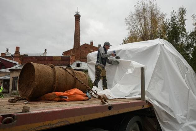 The German Panther tank (Panzerkampfwagen V Panther), discovered during construction work on the territory of the Kazan National Research Technological University (KNRTU-KHTI), is being prepared for shipment to the museum complex of civil and military equipment of the UMMC Sverdlovsk region. AndreyxTitov