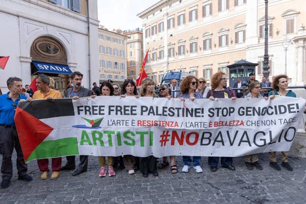 IPA89220692 - Protest in Piazza Montecitorio in Rome against the passage of the Anti-Semitism Decree-Law  Copyright: xMatteoxNardonex xx IPA89220692