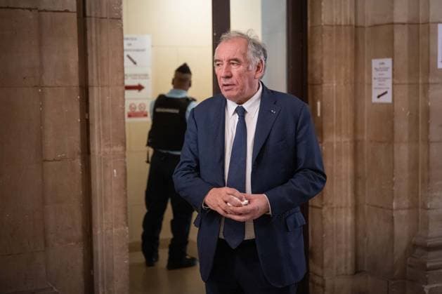 Resumption and Conclusion of the Francois Bayrou Trial - Paris AJ French politician Francois Bayrou leaves the courtroom at the end of the trial during a hearing of the appeal trial over the alleged misuse of European Parliament funds to pay fictitious parliamentary assistants for the centrist party MoDem, at the Paris courthouse in Paris on October 2, 2026. Former Prime minister François Bayrou and ten former MoDem executives must answer, starting September 9, 2026, before the Paris appeal court for misappropriation of funds in the case of the MEP assistants, a ten-year-old case in which the former Prime Minister had been acquitted at first instance. Photo by Alexis Jumeau ABACAPRESS.COM Paris France Copyright: xJumeauxAlexis ABACAx