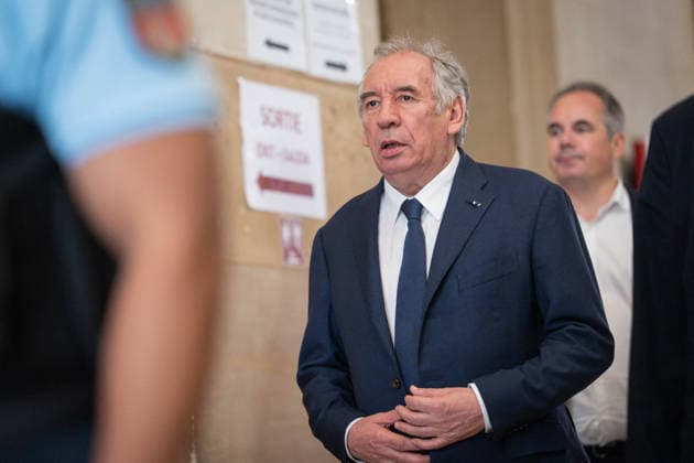Resumption of the Francois Bayrou Trial - Paris AJ French politician Francois Bayrou returns to the courtroom after a break during a hearing of the appeal trial over the alleged misuse of European Parliament funds to pay fictitious parliamentary assistants for the centrist party MoDem, at the Paris courthouse in Paris on October 2, 2026. Former Prime minister François Bayrou and ten former MoDem executives must answer, starting September 9, 2026, before the Paris appeal court for misappropriation of funds in the case of the MEP assistants, a ten-year-old case in which the former Prime Minister had been acquitted at first instance. Photo by Alexis Jumeau ABACAPRESS.COM Paris France  Copyright: xJumeauxAlexis ABACAx