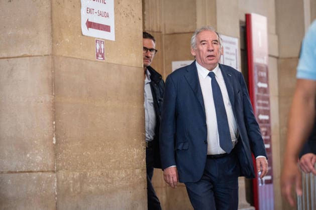 Resumption of the Francois Bayrou Trial - Paris AJ French politician Francois Bayrou returns to the courtroom after a break during a hearing of the appeal trial over the alleged misuse of European Parliament funds to pay fictitious parliamentary assistants for the centrist party MoDem, at the Paris courthouse in Paris on October 2, 2026. Former Prime minister François Bayrou and ten former MoDem executives must answer, starting September 9, 2026, before the Paris appeal court for misappropriation of funds in the case of the MEP assistants, a ten-year-old case in which the former Prime Minister had been acquitted at first instance. Photo by Alexis Jumeau ABACAPRESS.COM Paris France  Copyright: xJumeauxAlexis ABACAx