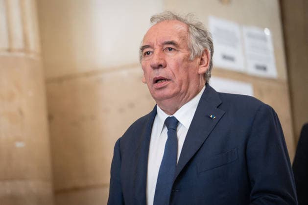Resumption of the Francois Bayrou Trial - Paris AJ French politician Francois Bayrou returns to the courtroom after a break during a hearing of the appeal trial over the alleged misuse of European Parliament funds to pay fictitious parliamentary assistants for the centrist party MoDem, at the Paris courthouse in Paris on October 2, 2026. Former Prime minister François Bayrou and ten former MoDem executives must answer, starting September 9, 2026, before the Paris appeal court for misappropriation of funds in the case of the MEP assistants, a ten-year-old case in which the former Prime Minister had been acquitted at first instance. Photo by Alexis Jumeau ABACAPRESS.COM Paris France  Copyright: xJumeauxAlexis ABACAx