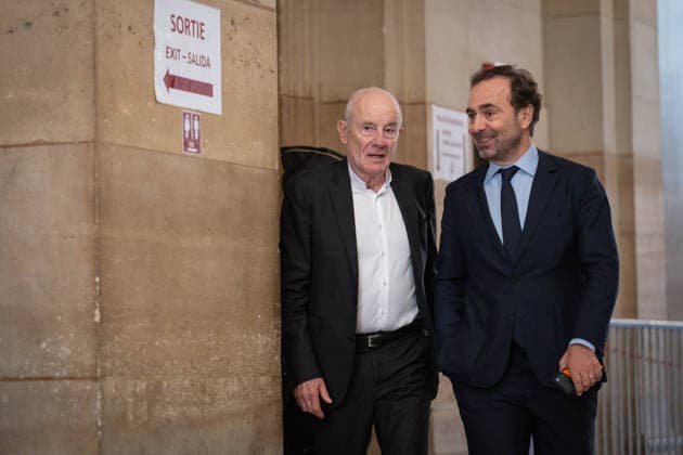Resumption of the Francois Bayrou Trial - Paris AJ French lawyer Francis Teitgen returns to the courtroom after a break during a hearing of the appeal trial over the alleged misuse of European Parliament funds to pay fictitious parliamentary assistants for the centrist party MoDem, at the Paris courthouse in Paris on October 2, 2026. Former Prime minister François Bayrou and ten former MoDem executives must answer, starting September 9, 2026, before the Paris appeal court for misappropriation of funds in the case of the MEP assistants, a ten-year-old case in which the former Prime Minister had been acquitted at first instance. Photo by Alexis Jumeau ABACAPRESS.COM Paris France  Copyright: xJumeauxAlexis ABACAx
