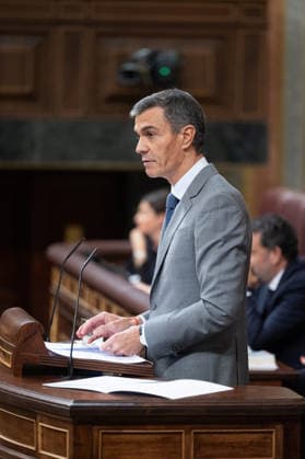 Congress Votes on Housing Decrees Prime Minister Pedro Sánchez during a plenary session in the Congress of Deputies on October 2, 2026, in Madrid, Spain. Congress is voting today on whether to ratify or repeal the two Royal Decrees on housing issued by the government this week in the Official State Gazette (BOE). Specifically, these are Royal Decree-Law 26 of 2026, dated September 29, which adopts urgent measures to protect the social function of housing and expand the supply of affordable housing, and Royal Decree-Law 27 2026, of September 29, adopting urgent measures to strengthen the stability of lease agreements for primary residences OCTOBER 2, 2026 Jesús Hellí Madrid Madrid Spain Copyright: xJesusxHellinx 7815691