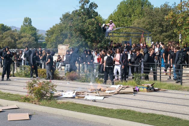 Blockade of the Joliot Curie Sixth Form College in Aubagne by pupils on 2 October 2026 - 02 11 2026 - France Bouches-du-Rhone Marseille -  SylvainxRostaingx xLexPictorium LePictorium_0341584