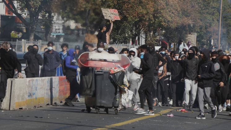 Clashes During Student Protest - Pantin Videograbs - Clashes between students and police during a student protest in Pantin, near Paris, France, on October 2, 2026. Since late September, students have been organizing protests outside their schools to highlight various issues, ranging from class schedules and class sizes to teacher shortages and excessive heat in classrooms during this year’s heat waves. These protests began in Île-de-France, the Paris region, but have now spread to other cities across the country. Photo by CLPRESS ABACAPRESS.COM Pantin France Copyright: xCLPRESS ABACAx
