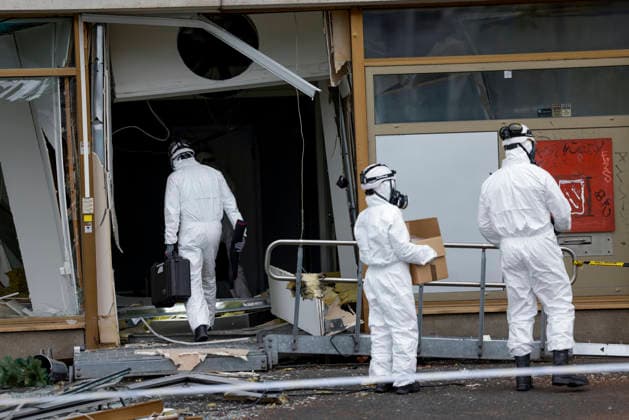 Explosion in Okern, Oslo Oslo 20261002 Forensic technicians have arrived. Police evacuated the area and established a security perimeter around the building following a possible explosion in Okern, Oslo. Photo: Hanna Johre, NTB, Oslo, Norway jqaPfoRg7hY EDITORIAL USE ONLY Ref BNCjqaPfoRg7hY jpg Copyright: xHannaxJohrex xNTBx
