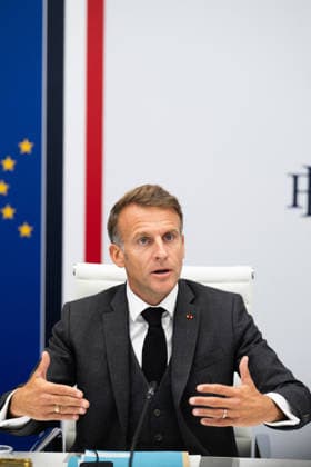 G7 Videoconference at the Elysee Palace - Paris French President Emmanuel Macron speaks following a videoconference with G7 leaders at the Élysée Palace in Paris, France, on October 2, 2026. G7 leaders held talks to coordinate action on rising fuel prices, as Washington increased pressure on European countries to release strategic oil reserves or face a potential US diesel export ban. Photo by Jeanne Accorsini Pool ABACAPRESS.COM Paris France Copyright: xAccorsinixJeanne Pool ABACAx