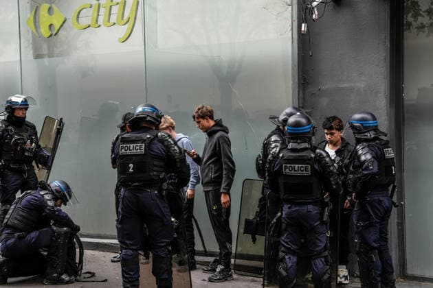 Students clash with police during high-school mobilization in Nancy NANCY, FRANCE - OCTOBER 2: Police officers detain demonstrators as students gather and clash with security forces around high schools Nancy, France on October 2, 2026. Students gather around several schools and clash with police forces as a nationwide high-school mobilization continues over school conditions and demands for greater education resources in Nancy. Police deploy security units around several locations as demonstrations and blockades continue. Muhammed Said Tako Anadolu Nancy France. Editorial use only. Please get in touch for any other usage.  Copyright: x2026xAnadoluxMuhammedxSaidxTakox