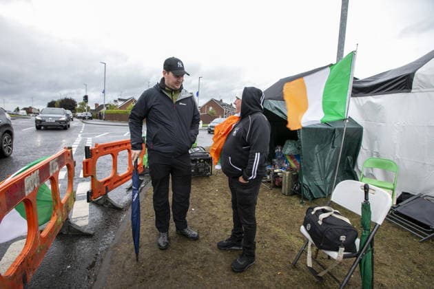 Garvaghy Road protest continues into day 6 PORTADOWN, NORTHERN IRELAND - OCTOBER 2: Residents of Garvaghy Road and their supporters continue to gather in the area amid the ongoing dispute in Portadown, Northern Ireland on October 02, 2026. Last Friday’s Parades Commission decision to allow the Orange Order to hold a procession along the predominantly nationalist Garvaghy Road sparked renewed tensions in Northern Ireland. The dispute is due to go before a legal appeal on Monday following talks hosted by the Northern Ireland Secretary. Residents of Garvaghy Road and their supporters continue to gather in the area amid the ongoing dispute. Conor McCaughley Anadolu Portadown Northern Ireland. Editorial use only. Please get in touch for any ot  Copyright: x2026xAnadoluxConorxMcCaughleyx