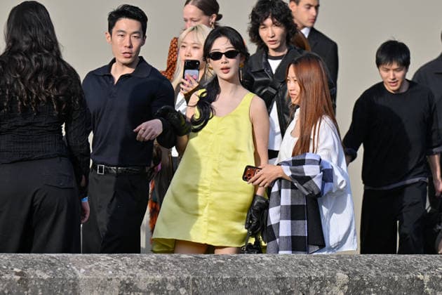 PFW Givenchy Outside Arrivals Yang Zi arriving at the Givenchy show during Paris Fashion Week, in Paris, France on 2 October 2026. Photo by Julien Reynaud APS-Medias ABACAPRESS.COM Paris France  Copyright: xReynaudxJulien APS-Medias ABACAx