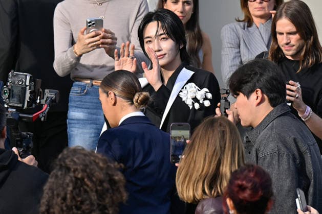 PFW Givenchy Outside Arrivals Yoon Jeong-han arriving at the Givenchy show during Paris Fashion Week, in Paris, France on 2 October 2026. Photo by Julien Reynaud APS-Medias ABACAPRESS.COM Paris France  Copyright: xReynaudxJulien APS-Medias ABACAx