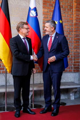 L R Johann Wadephul, CDU, Federal Minister of Foreign Affairs, photographed during a meeting with his Slovenian counterpart, Tone Kajzer, in Ljubljana, October 2, 2026. Photographed on behalf of the Federal Foreign Office, Ljubljana, Slovenia Copyright: xAmreixSchulzx