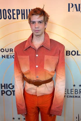 Salvadoran comedian and actor Julio Torres, who was part of the group recognized for the Spanish film La bola negra , poses during the sixth annual Celebration of Cinema & Television gala hosted by the Critics Choice Association (CCA) in Beverly Hills, California, United States, 02 October 2026. The sixth edition of Celebration of Cinema & Television brings together Latin American talent !ACHTUNG: NUR REDAKTIONELLE NUTZUNG!  Copyright: xÓmarxAlonsox AME2212 20261002-55021572988_1