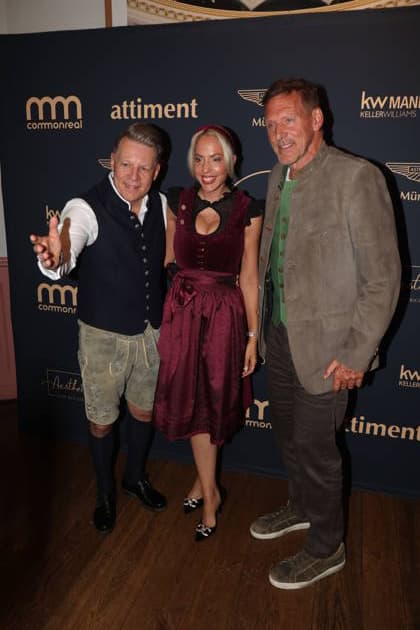 Axel Kahn, Sarah Kahn, and Ralf Moeller at the 2 Fine Time Business Club Oktoberfest at Käfer Stammhaus in Munich, October 2, 2026 Copyright: xAgenturxMatthiasxWehnertx xM.xGränzdörferx