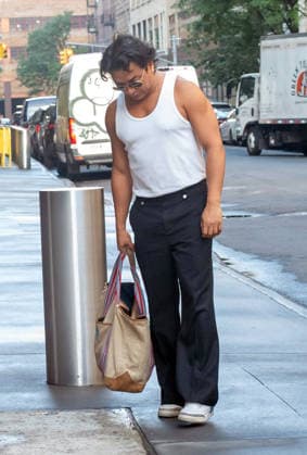 NEW YORK, NY- OCTOBER 2: Prabal Gurung seen at ABC Studios in in New York City on October 2, 2026. Credit: AdMedia USA - ZUMAa123 20261002_zaa_a123_009 Copyright: xCamaraxPorterx