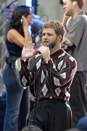 RECORD DATE NOT STATED (NEW) Alexander Warren Hughes is an Amarican singer and song writer.October 2nd 2026, New YorkCity, New York, U. S. A. Alexander Warren has performed at NBC s TODAY CITI CONCERT SERIES at Rockefeller Plaza. Warren began his carreer as an independent musician selling his own until he signed on with Atlantic Records in 2022. Alexander Warren s music appeals to audiences of different tastes, such as Rock, Jazz, Folk, and Classical music. Credit: Victor M. Matos Thenews2(Foto: Victor M. Matos Thenews2 imago images)  Copyright: xVictorxM.xMatosx