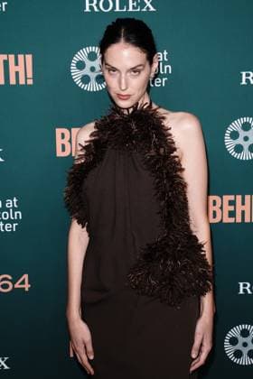 Eva Victor at arrivals for BEHEMOTH! Centerpiece Premiere at the 64th New York Film Festival, Alice Tully Hall at Lincoln Center, New York, NY, October 02, 2026. Photo By: Kristin Callahan Everett Collection BEHEMOTH! Centerpiece Premiere at the 64th New York Film Festival PUBLICATIONXNOTxINxCANxCHNxFRAxITAxJPNxNORxPOLxRUSxESPxUKxUSA