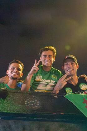 RECORD DATE NOT STATED Presidential candidate Flavio Bolsonaro visits the city of Montes Claros in the final stretch of the elections. Montes Claros (MG), 02 10 2026 - Elections Flavio Bolsonaro Montes Claros - Presidential candidate Flavio Bolsonaro, accompanied by Nikolas Ferreira (PL), Samuel Caires (PL), Marco Antonio Moreira da Costa (Novo), Domingos Savio (PL), Flavio Roscoe (PL), during a visit to the city of Montes Claros in the final stretch of the elections, this Friday, October 2, 2026.(Foto: Diego Tavares Thenews2 imago images) Presidential candidate Flavio Bolsonaro visits the city of Montes Claros in the final stretch of the elections. Copyright: xDiegoxTavaresx