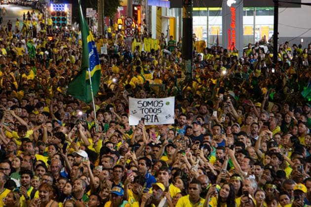 RECORD DATE NOT STATED Presidential candidate Flavio Bolsonaro visits the city of Montes Claros in the final stretch of the elections. Montes Claros (MG), 02 10 2026 - Elections Flavio Bolsonaro Montes Claros - Presidential candidate Flavio Bolsonaro, accompanied by Nikolas Ferreira (PL), Samuel Caires (PL), Marco Antonio Moreira da Costa (Novo), Domingos Savio (PL), Flavio Roscoe (PL), during a visit to the city of Montes Claros in the final stretch of the elections, this Friday, October 2, 2026.(Foto: Diego Tavares Thenews2 imago images) Presidential candidate Flavio Bolsonaro visits the city of Montes Claros in the final stretch of the elections. Copyright: xDiegoxTavaresx