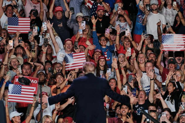 October 2, 2026, Mobile, Alabama, U.S: October 2, 2026 Mobile, Alabama USA: US President Donald Trump looks at the crowd as he walks out to speak at the Mitchell Center at the University of South Alabama. Mobile U.S - ZUMAa14_ 20261002_zaf_a14_006 Copyright: xDanxAndersonx