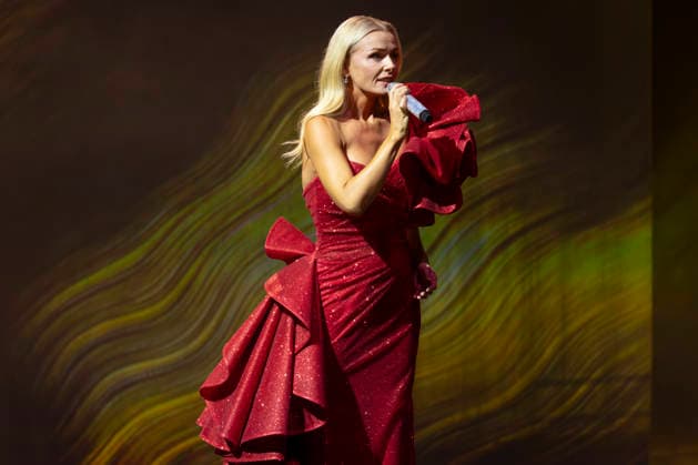 Katherine Jenkins performs at Bridgewater Hall Katherine Jenkins OBE performs at Bridgewater Hall, Manchester, England, on the first night of her 25th Anniversary Tour, Credit:Mike Gray MIKE GRAY - B4227 Avalon  Copyright: xMikexGrayx xMIKExGRAYx-xB4227x xAvalonx 1140146759