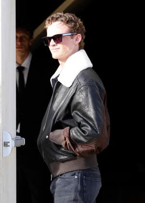 Anson Boon arrives at the Givenchy Spring Summer 2027 Women’s Ready-to-Wear fashion show during Paris Fashion Week (PFW) in Paris, France, on October 2, 2026. Christophe Aubert, Bestimage. Arrivals at the Givenchy Spring Summer 2026 Women’s Ready-to-Wear fashion show at Paris Fashion Week (PFW) on October 2, 2026  Copyright: xChristophexAubertx xBestimagexChristophexAubertx xBestimagex