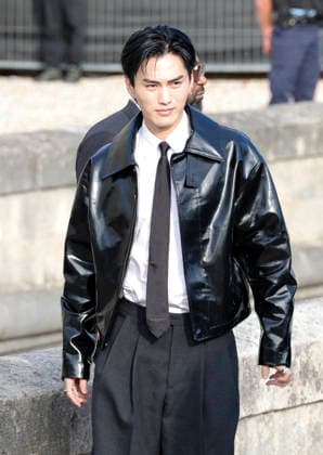 Shuzo Ohira arrives at the Givenchy Spring Summer 2027 Women’s Ready-to-Wear fashion show during Paris Fashion Week (PFW) in Paris, France, on October 2, 2026. Christophe Aubert, Bestimage. Arrivals at the Givenchy Spring Summer 2026 Women’s Ready-to-Wear fashion show during Paris Fashion Week (PFW) on October 2, 2026  Copyright: xChristophexAubertx xBestimagexChristophexAubertx xBestimagex