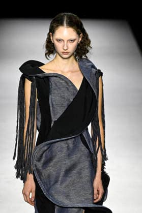 Yohji Yamamoto Women s Ready-to-Wear Spring Summer 2027 Collection Fashion Show during Paris Fashion Week, on October 2, 2026 Bestimage Yohji Yamamoto Fashion Show Women s Ready-to-Wear Spring Summer 2027 Collection during Paris Fashion Week, on October 2, 2026, in Paris, France Paris France Copyright: xAgencex xBestimagexAgencex xBestimagex