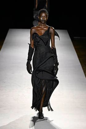 Yohji Yamamoto Women s Ready-to-Wear Spring Summer 2027 Collection Fashion Show during Paris Fashion Week, on October 2, 2026 Bestimage Yohji Yamamoto Fashion Show Women s Ready-to-Wear Spring Summer 2027 Collection during Paris Fashion Week, on October 2, 2026, in Paris, France Paris France Copyright: xAgencex xBestimagexAgencex xBestimagex
