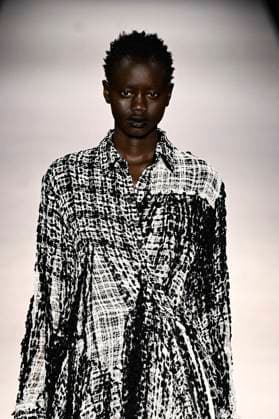 Yohji Yamamoto Women s Ready-to-Wear Spring Summer 2027 Collection Fashion Show during Paris Fashion Week, on October 2, 2026 Bestimage Yohji Yamamoto Fashion Show Women s Ready-to-Wear Spring Summer 2027 Collection during Paris Fashion Week, on October 2, 2026, in Paris, France Paris France Copyright: xAgencex xBestimagexAgencex xBestimagex