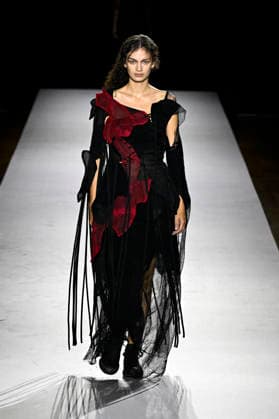 Yohji Yamamoto Women s Ready-to-Wear Spring Summer 2027 Collection Fashion Show during Paris Fashion Week, on October 2, 2026 Bestimage Yohji Yamamoto Fashion Show Women s Ready-to-Wear Spring Summer 2027 Collection during Paris Fashion Week, on October 2, 2026, in Paris, France Paris France  Copyright: xAgencex xBestimagexAgencex xBestimagex