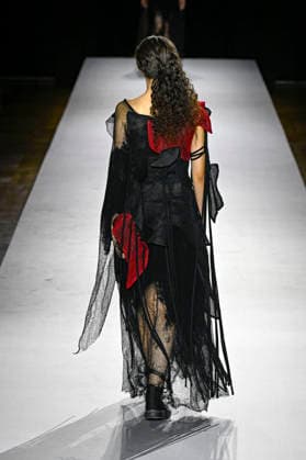 Yohji Yamamoto Women s Ready-to-Wear Spring Summer 2027 Collection Fashion Show during Paris Fashion Week, on October 2, 2026 Bestimage Yohji Yamamoto Fashion Show Women s Ready-to-Wear Spring Summer 2027 Collection during Paris Fashion Week, on October 2, 2026, in Paris, France Paris France  Copyright: xAgencex xBestimagexAgencex xBestimagex