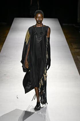 Yohji Yamamoto Women s Ready-to-Wear Spring Summer 2027 Collection Fashion Show during Paris Fashion Week, on October 2, 2026 Bestimage Yohji Yamamoto Fashion Show Women s Ready-to-Wear Spring Summer 2027 Collection during Paris Fashion Week, on October 2, 2026, in Paris, France Paris France  Copyright: xAgencex xBestimagexAgencex xBestimagex