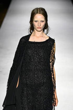 Yohji Yamamoto Women s Ready-to-Wear Spring Summer 2027 Collection Fashion Show during Paris Fashion Week, on October 2, 2026 Bestimage Yohji Yamamoto Fashion Show Women s Ready-to-Wear Spring Summer 2027 Collection during Paris Fashion Week, on October 2, 2026, in Paris, France Paris France  Copyright: xAgencex xBestimagexAgencex xBestimagex