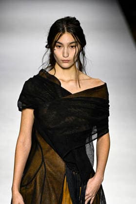 Yohji Yamamoto Women s Ready-to-Wear Spring Summer 2027 Collection Fashion Show during Paris Fashion Week, on October 2, 2026 Bestimage Yohji Yamamoto Fashion Show Women s Ready-to-Wear Spring Summer 2027 Collection during Paris Fashion Week, on October 2, 2026, in Paris, France Paris France  Copyright: xAgencex xBestimagexAgencex xBestimagex