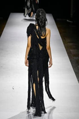 Yohji Yamamoto Women s Ready-to-Wear Spring Summer 2027 Collection Fashion Show during Paris Fashion Week, on October 2, 2026 Bestimage Yohji Yamamoto Fashion Show Women s Ready-to-Wear Spring Summer 2027 Collection during Paris Fashion Week, on October 2, 2026, in Paris, France Paris France  Copyright: xAgencex xBestimagexAgencex xBestimagex